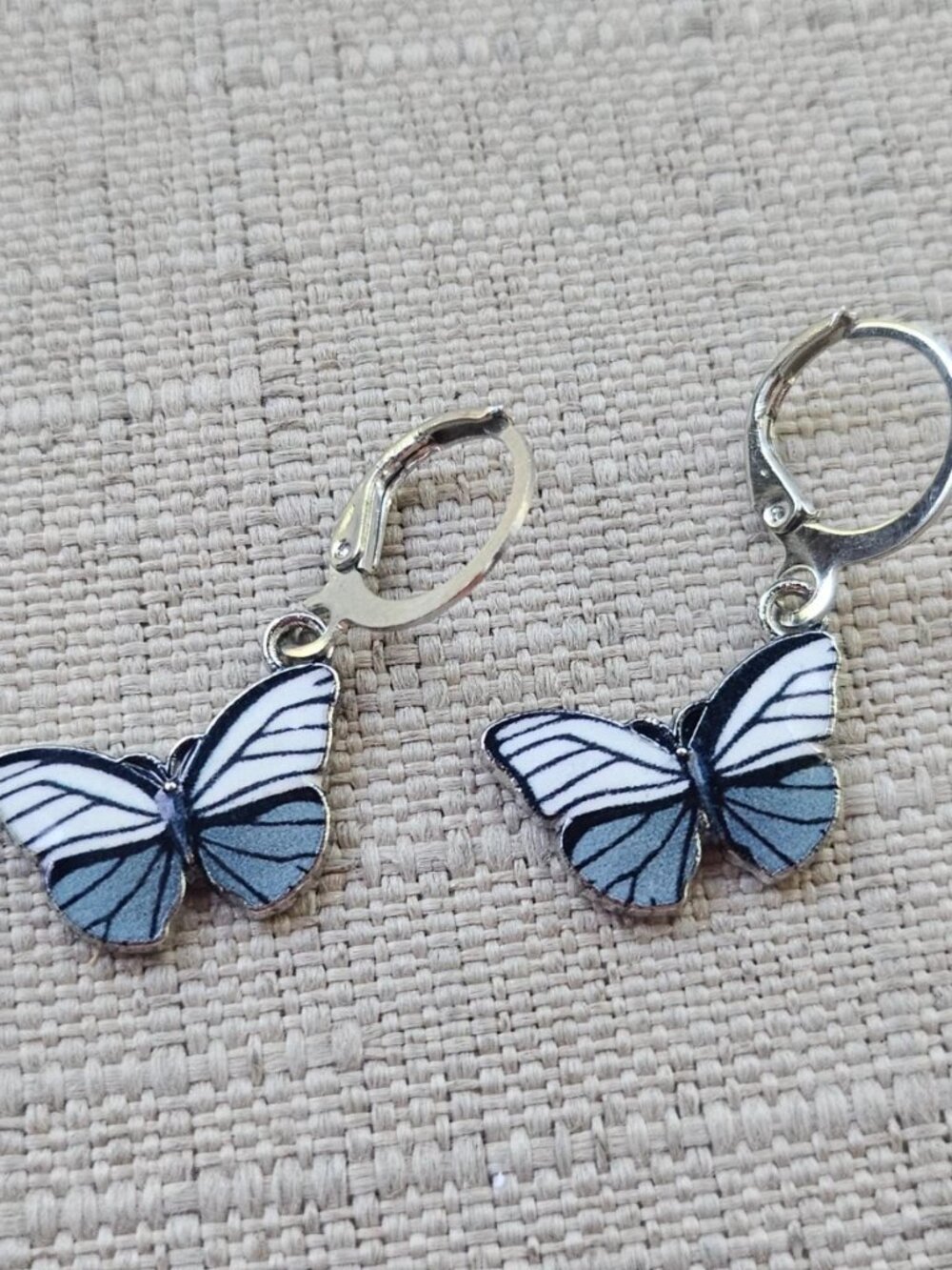 Butterfly Earrings Small Drop Down Gray/White Tone Fashion Ear Jewelry New